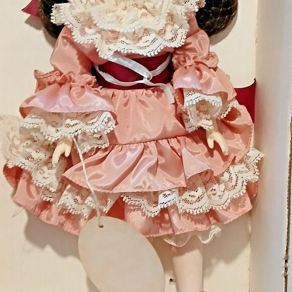 Vintage Effanbee Doll, 3315 Abigail for Afternoon Tea. - Picture 7 of 10